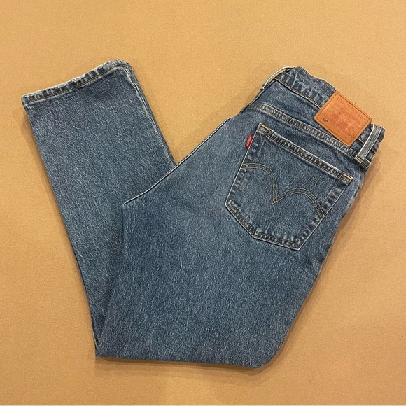 Women’s Levi’s 501 Premium Lightly Distressed Jeans Size 29 - Picture 1 of 16